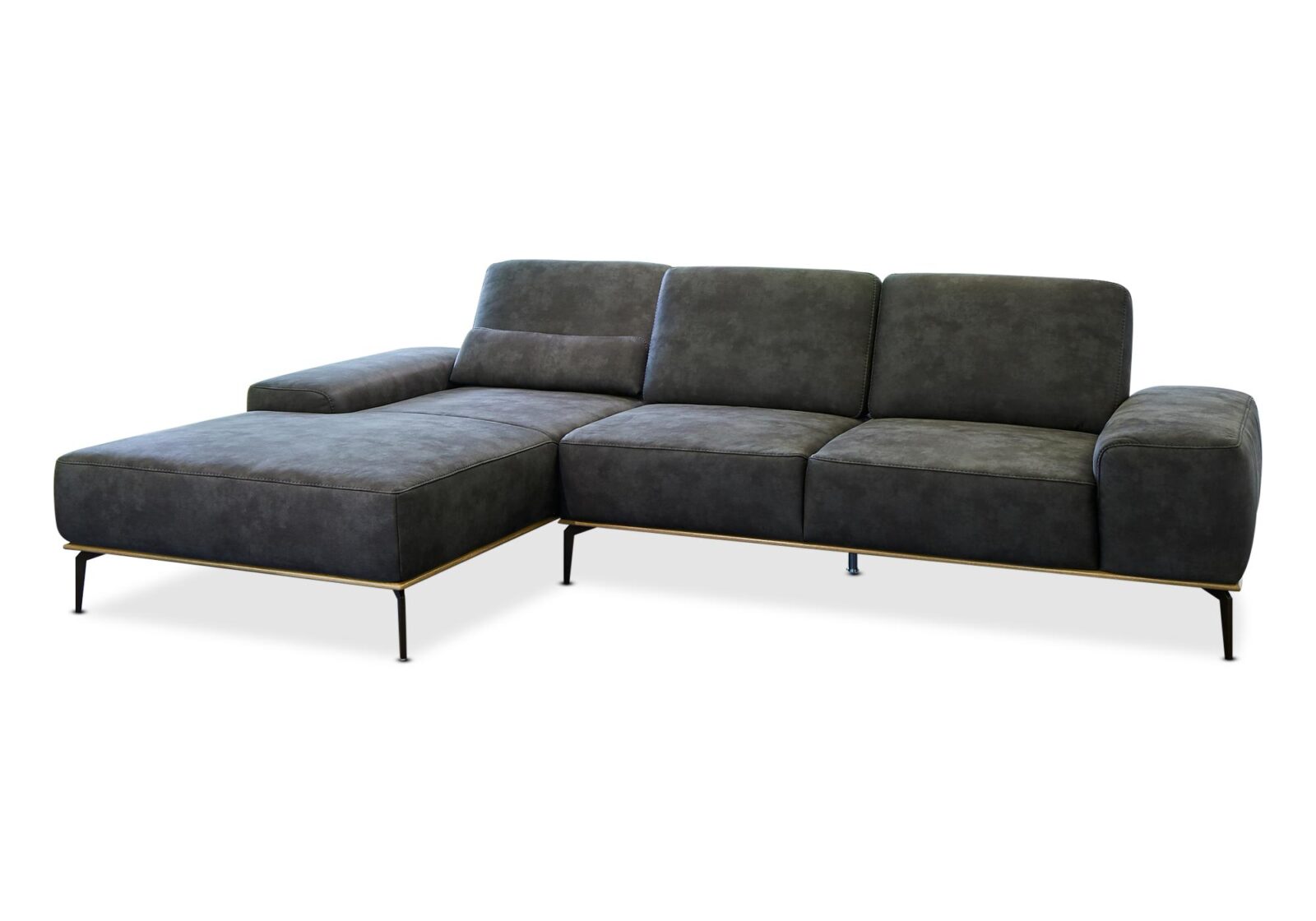 Sofa mit Liege Alpin mit . Bezug: Stoff. Farbe: Mocca. Erhältlich bei Möbel Gallati.