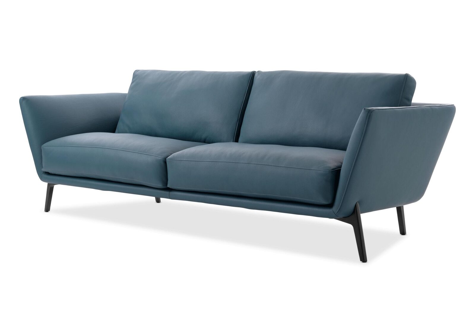 3er Sofa Rego inkl. lose Kissen. Bezug: Leder. Farbe: Petrolgrün. Erhältlich bei Möbel Gallati.