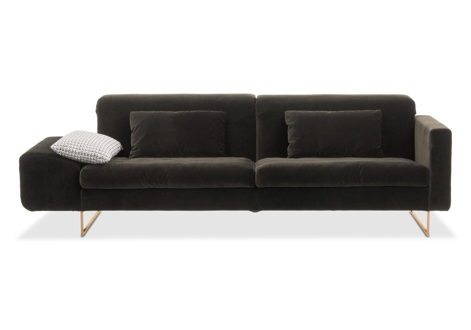 4er Sofa Embrace in Leder oder Stoff. Bezug: Stoff. Farbe: Braun. Erhältlich bei Möbel Gallati.