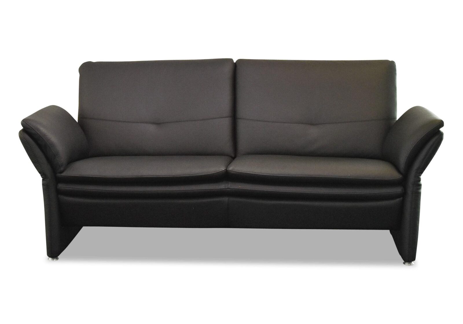 Sofa Florenz mit verstellbaren Armlehnen. Bezug: Leder. Farbe: Schwarz. Erhältlich bei Möbel Gallati.